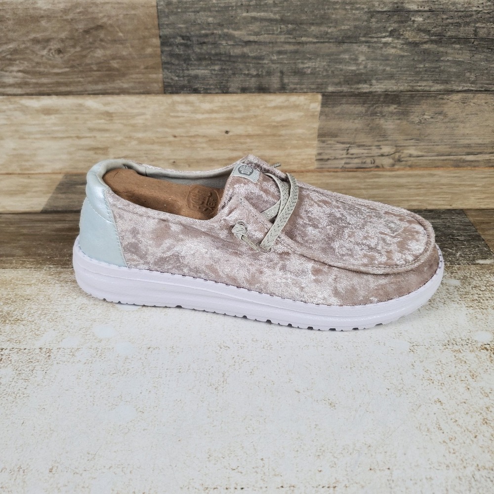 Hey Dude Wendy Crushed Velvet Womens Loafer Shoes Sz 7 Gray Slip On Comfort